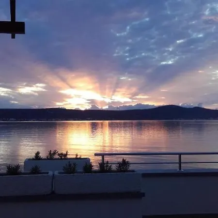 House Sunset דירה